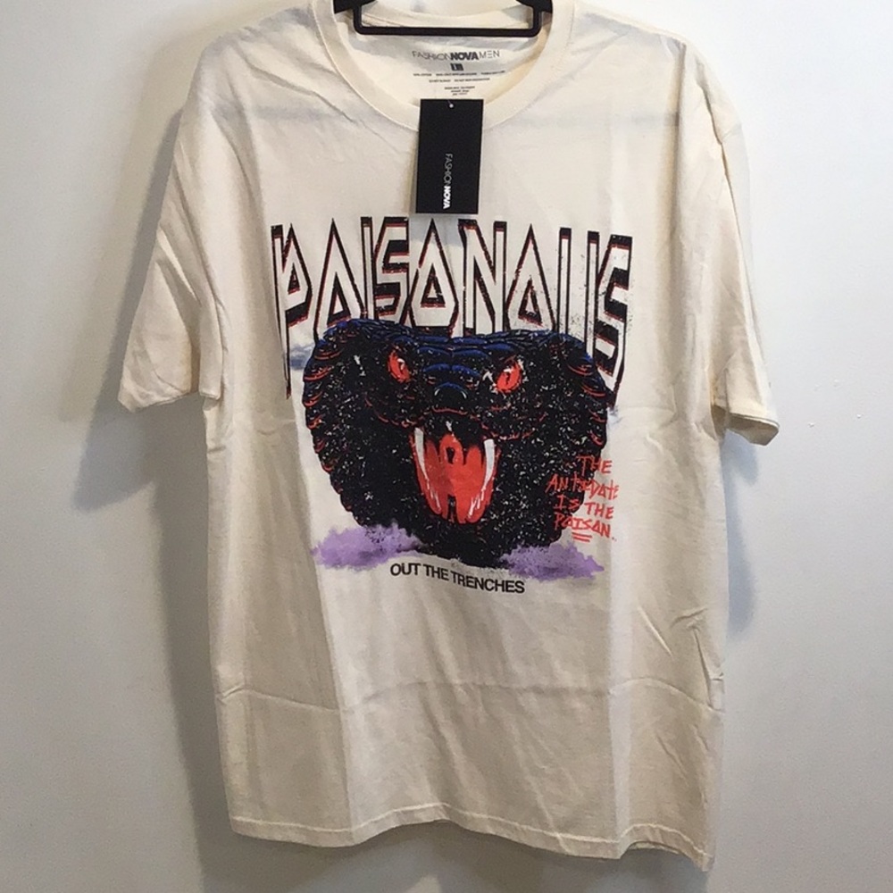 Fashion Nova men’s large t-shirt